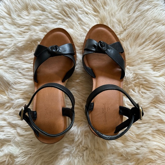 Universal Thread Platform Sandals Womens Size 6 Heels Strappy Black & Tan Pumps - Picture 4 of 15